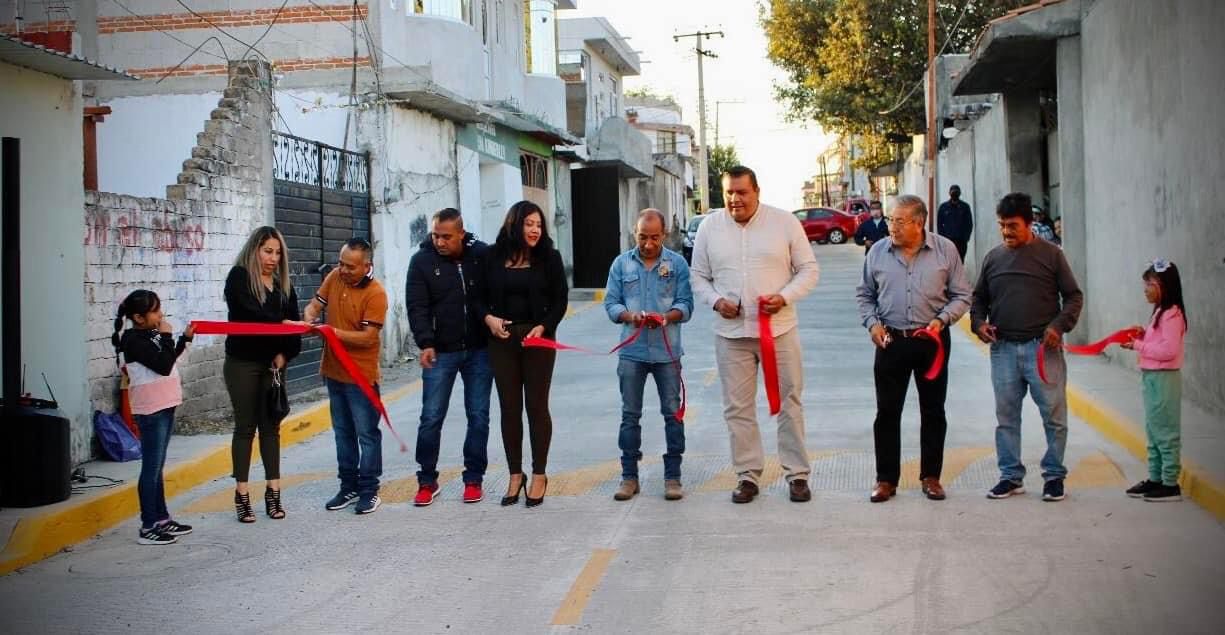 Avanza en Papalotla obra de pavimentación en el barrio El Carmen
